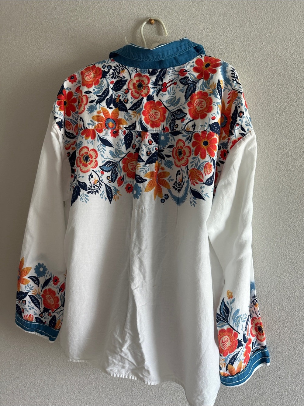 Anthropologie White With Teal Blue And Orange Floral Design Shirt - Picture 13 of 15